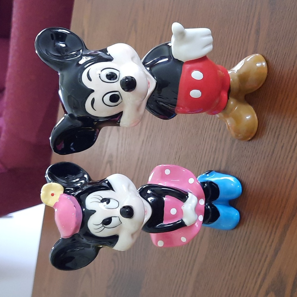 VTG Walt Disney Productions Mickey & Minnie Porcelain Figures